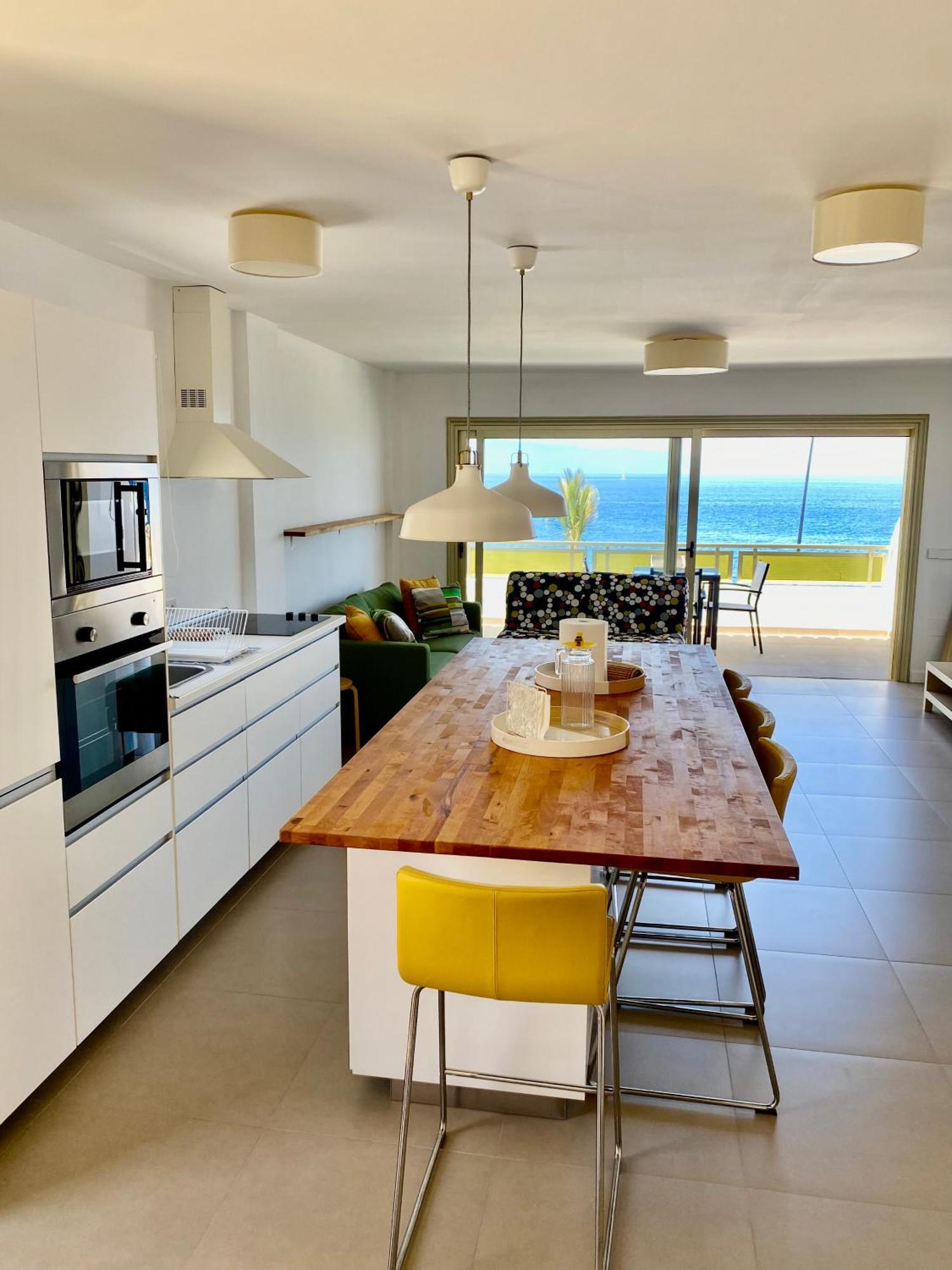 Front Line Beach Apartment Tenerife Puerto de Santiago  Kültér fotó